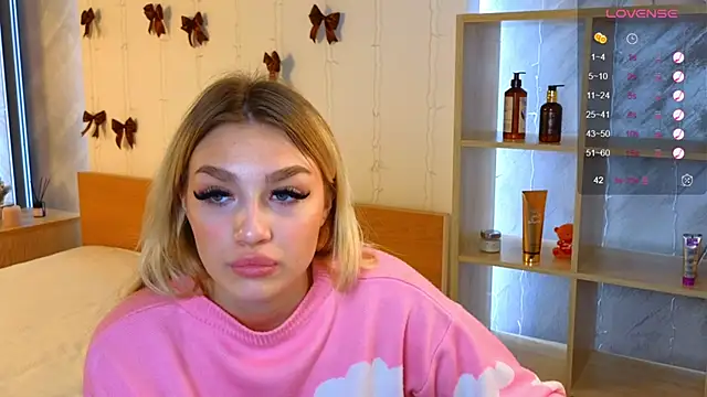 Ella Milla online show from 25, 12, 2024