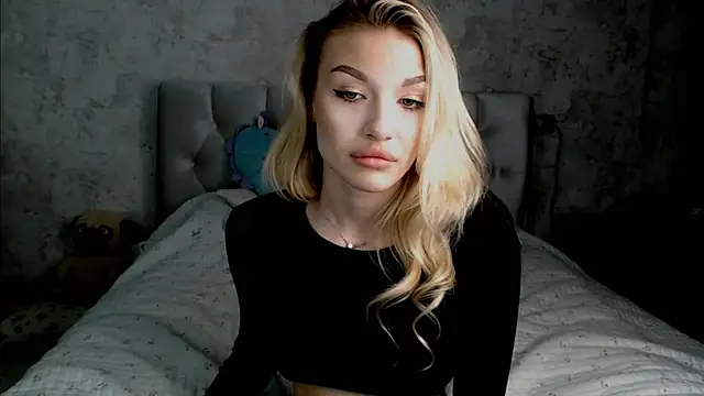 Snapshot of Ella_Milla chatting on 11, 5, 2026 Ella Milla online show from 11, 5, 2026