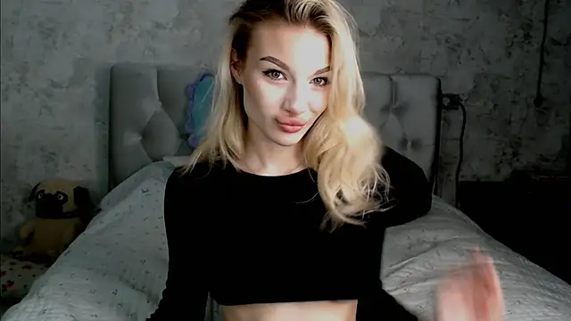 Snapshot of Ella_Milla chatting on 11, 5, 2026 Ella Milla online show from 11, 5, 2026
