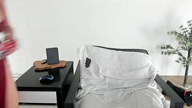 MendiPetite online show from 26, 3, 2026