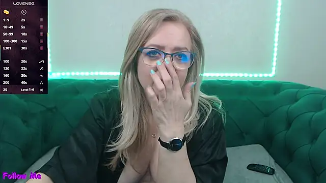 IvanaCharm online show from 10, 3, 2026