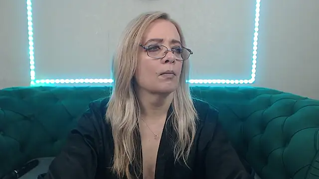 IvanaCharm online show from 19, 1, 2026