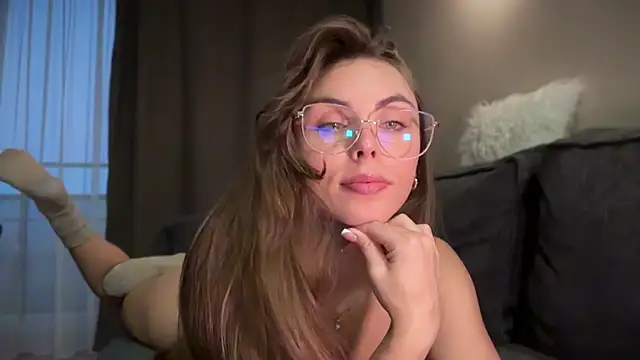 Snapshot of girl_next_door19 chatting on 20, 10, 2025 girl next door19 online show from 20, 10, 2025