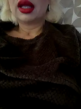 Snapshot of luna_14 chatting on 27, 10, 2025 luna 14 online show from 27, 10, 2025