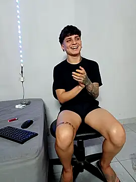 Snapshot of mikecoper_23 chatting on 19, 10, 2025 mikecoper 23 online show from 19, 10, 2025