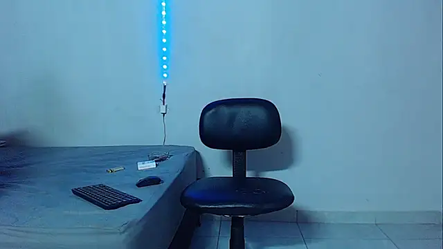 Snapshot of mikecoper_23 chatting on 12, 11, 2025 mikecoper 23 online show from 12, 11, 2025