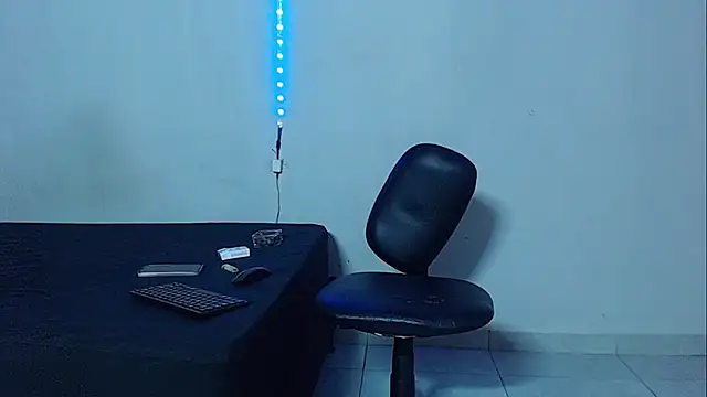 Snapshot of mikecoper_23 chatting on 14, 11, 2025 mikecoper 23 online show from 14, 11, 2025