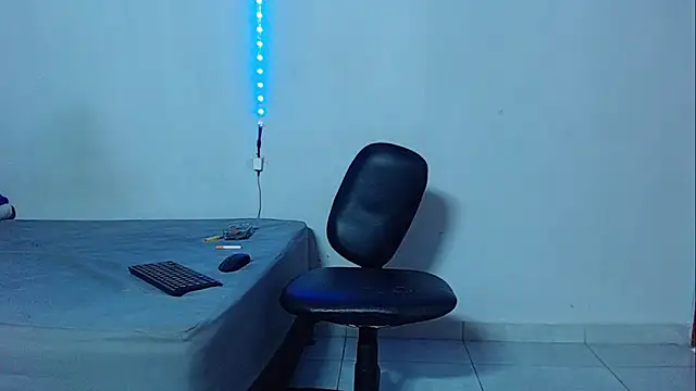 Snapshot of mikecoper_23 chatting on 10, 11, 2025 mikecoper 23 online show from 10, 11, 2025