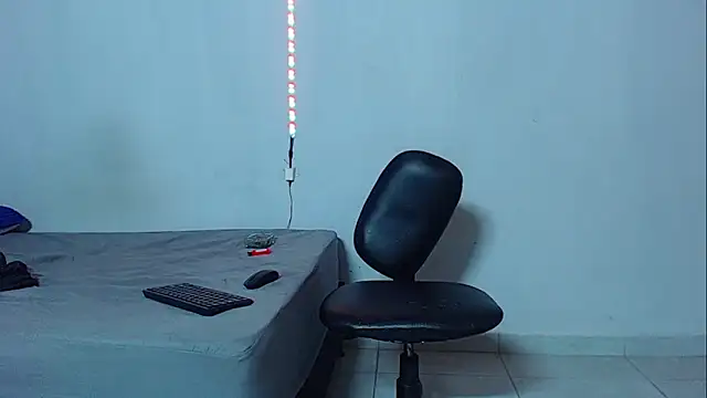 Snapshot of mikecoper_23 chatting on 25, 10, 2025 mikecoper 23 online show from 25, 10, 2025