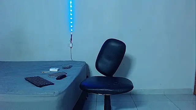 Snapshot of mikecoper_23 chatting on 27, 11, 2025 mikecoper 23 online show from 27, 11, 2025