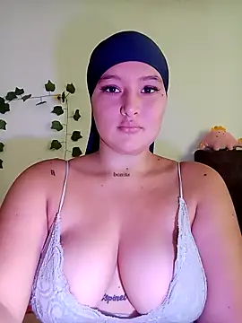 Snapshot of Celeste_camila18 chatting on 16, 10, 2025 Celeste camila18 online show from 16, 10, 2025