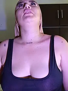 Snapshot of Celeste_camila18 chatting on 31, 5, 2026 Celeste camila18 online show from 31, 5, 2026