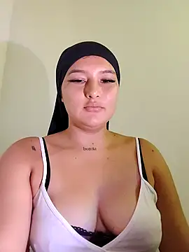 Snapshot of Celeste_camila18 chatting on 18, 9, 2025 Celeste camila18 online show from 18, 9, 2025
