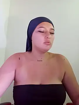 Snapshot of Celeste_camila18 chatting on 19, 9, 2025 Celeste camila18 online show from 19, 9, 2025