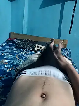 Snapshot of funnguy25 chatting on 14, 9, 2025 funnguy25 online show from 14, 9, 2025