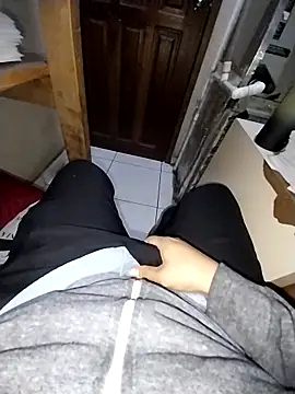 Whiper2024 online show from 24, 11, 2025