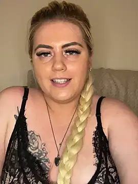 Snapshot of Blondiee3088 chatting on 26, 1, 2025 Blondiee3088 online show from 26, 1, 2025