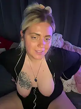 Blondiee3088 online show from 12, 2, 2026