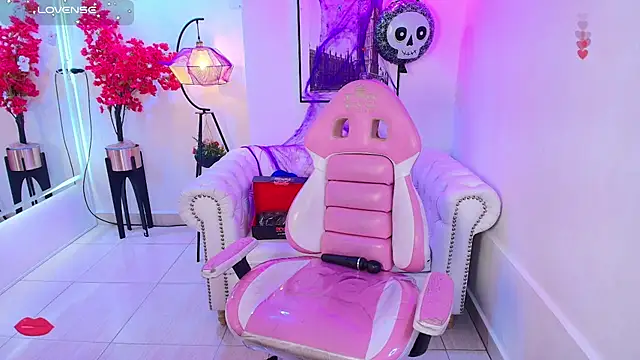 Snapshot of Miia_bela chatting on 29, 10, 2025 Miia bela online show from 29, 10, 2025