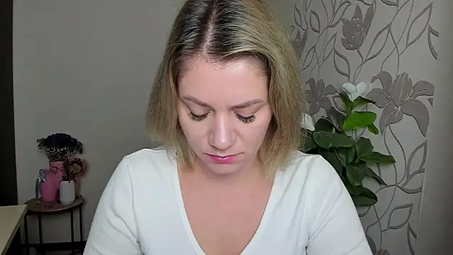 MariaSttone online show from 3, 10, 2025