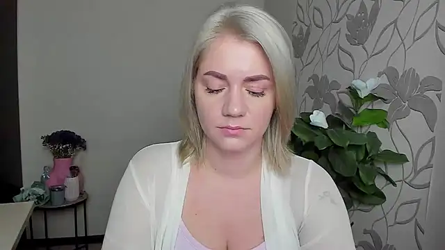 MariaSttone online show from 11, 11, 2025