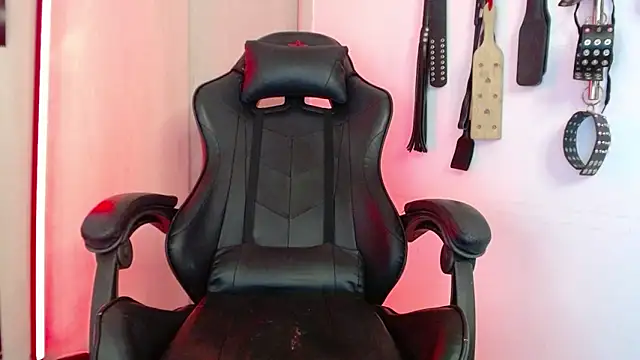 Alisson Beckett online show from 5, 3, 2026