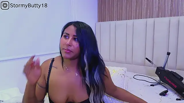 StormyButty18 online show from 22, 2, 2025