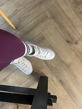 FeetVibe online show from 4, 11, 2025