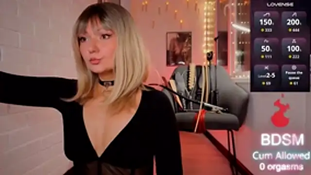 Snapshot of Sandralawrence chatting on 5, 11, 2025 Sandralawrence online show from 5, 11, 2025