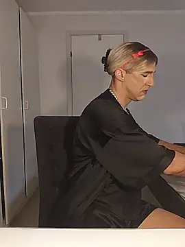 kirstenstone online show from 7, 3, 2026