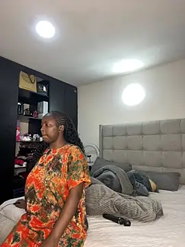 Snapshot of prettiepearl chatting on 22, 4, 2026 prettiepearl online show from 22, 4, 2026