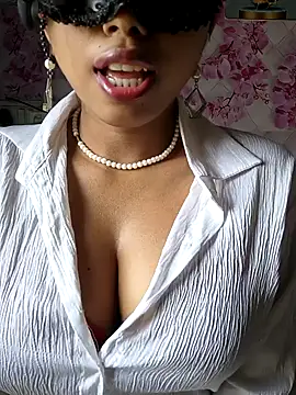 sandy naughty online show from 14, 2, 2026