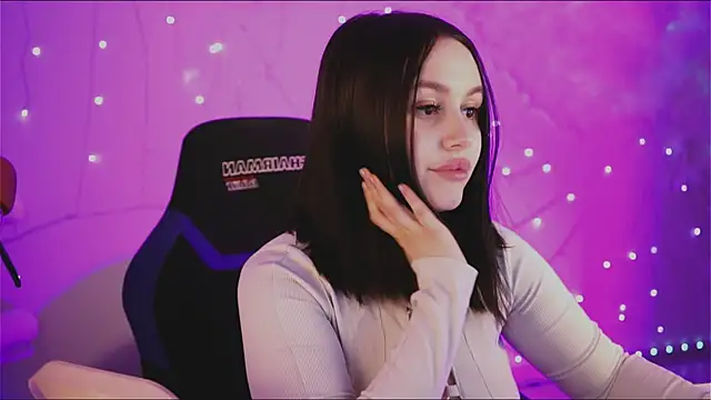 SerenaFerrera online show from 9, 1, 2025