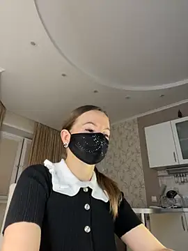 Snapshot of MilfeaN chatting on 17, 11, 2025 MilfeaN online show from 17, 11, 2025