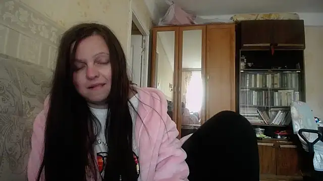 Snapshot of CatMelissa chatting on 2, 10, 2025 CatMelissa online show from 2, 10, 2025