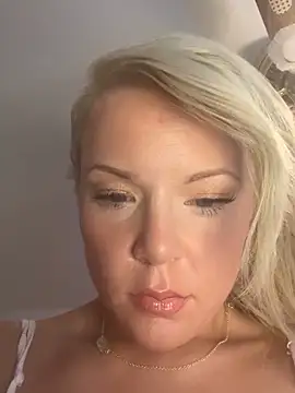 EllaSnow online show from 14, 3, 2025