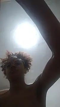 Snapshot of Emanuelle_manu chatting on 30, 11, 2025 Emanuelle manu online show from 30, 11, 2025