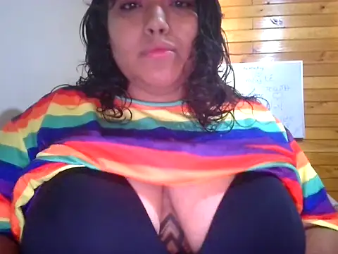 missaaprilv online show from 15, 2, 2025