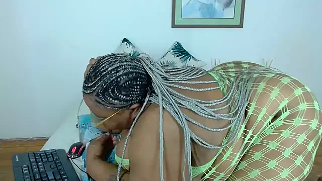 DAIRYBELLELIZxx online show from 1, 11, 2025