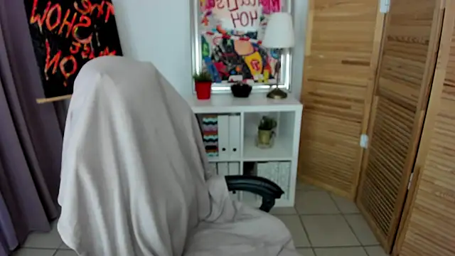 Snapshot of mekurisu chatting on 14, 7, 2026 mekurisu online show from 14, 7, 2026