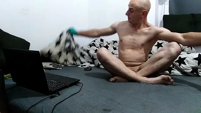 Bdsmslavebi online show from 8, 11, 2025