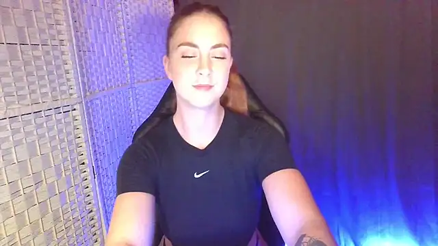 KayleyxEmily online show from 3, 11, 2025