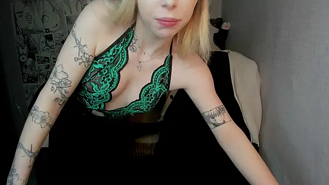 Martha Cameron online show from 10, 2, 2025