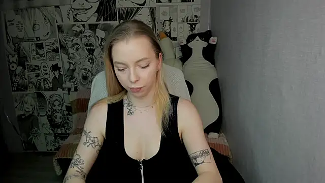 Martha Cameron online show from 4, 2, 2025