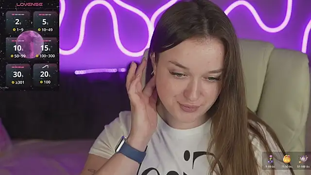 DonnaLustt online show from 2, 11, 2025