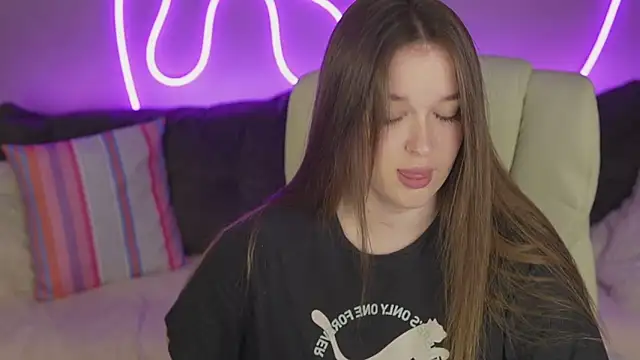 DonnaLustt online show from 17, 11, 2025