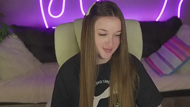 DonnaLustt online show from 19, 11, 2025