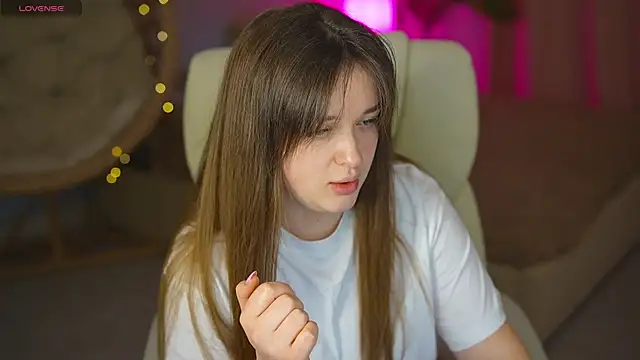 DonnaLustt online show from 13, 4, 2026