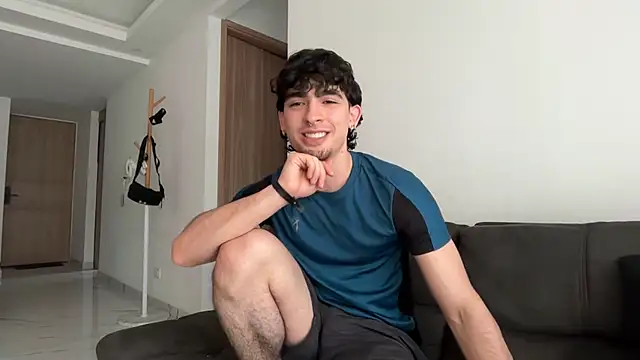 Snapshot of zenn_rush1 chatting on 5, 1, 2026 zenn rush1 online show from 5, 1, 2026