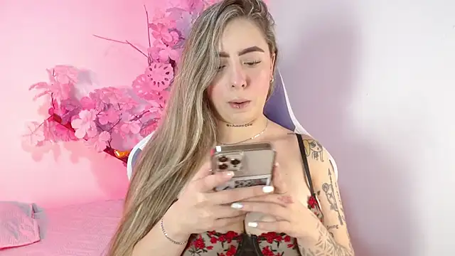 NaomiFox1 online show from 16, 1, 2026